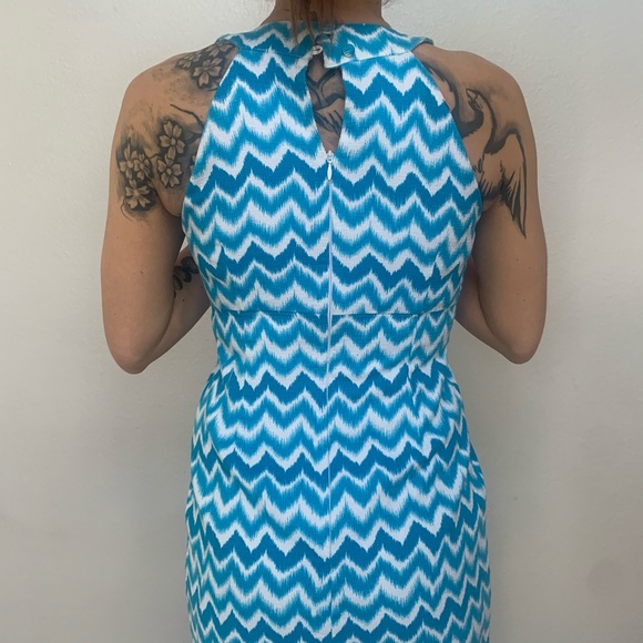 Dress - Picture 2 of 5